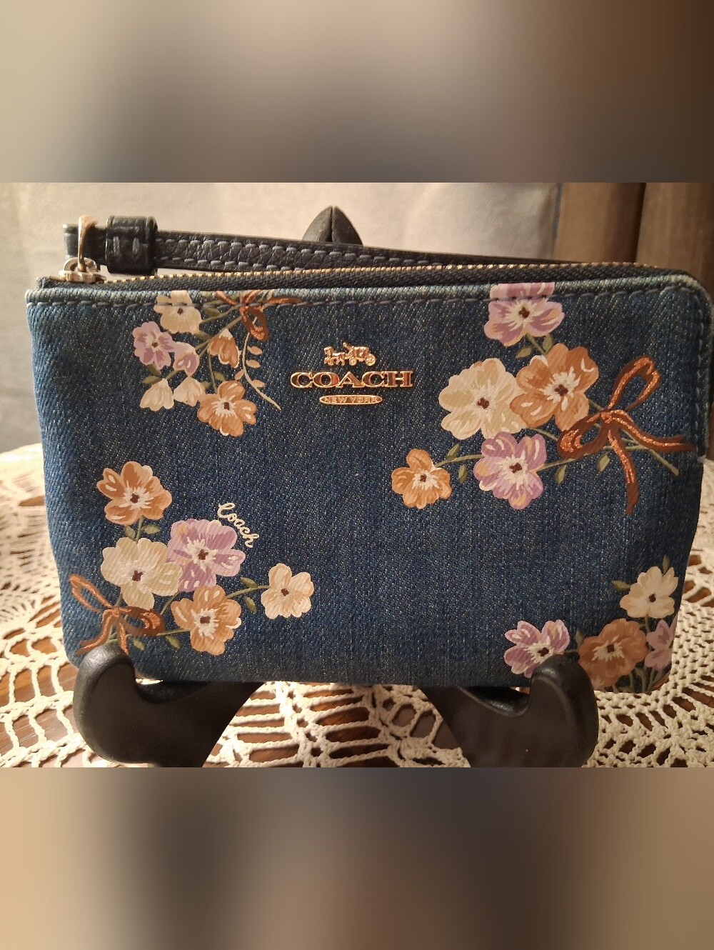 Coach Denim Floral Zip Wristlet - Blue with Pink & Tan Flowers - Picture 2 of 5